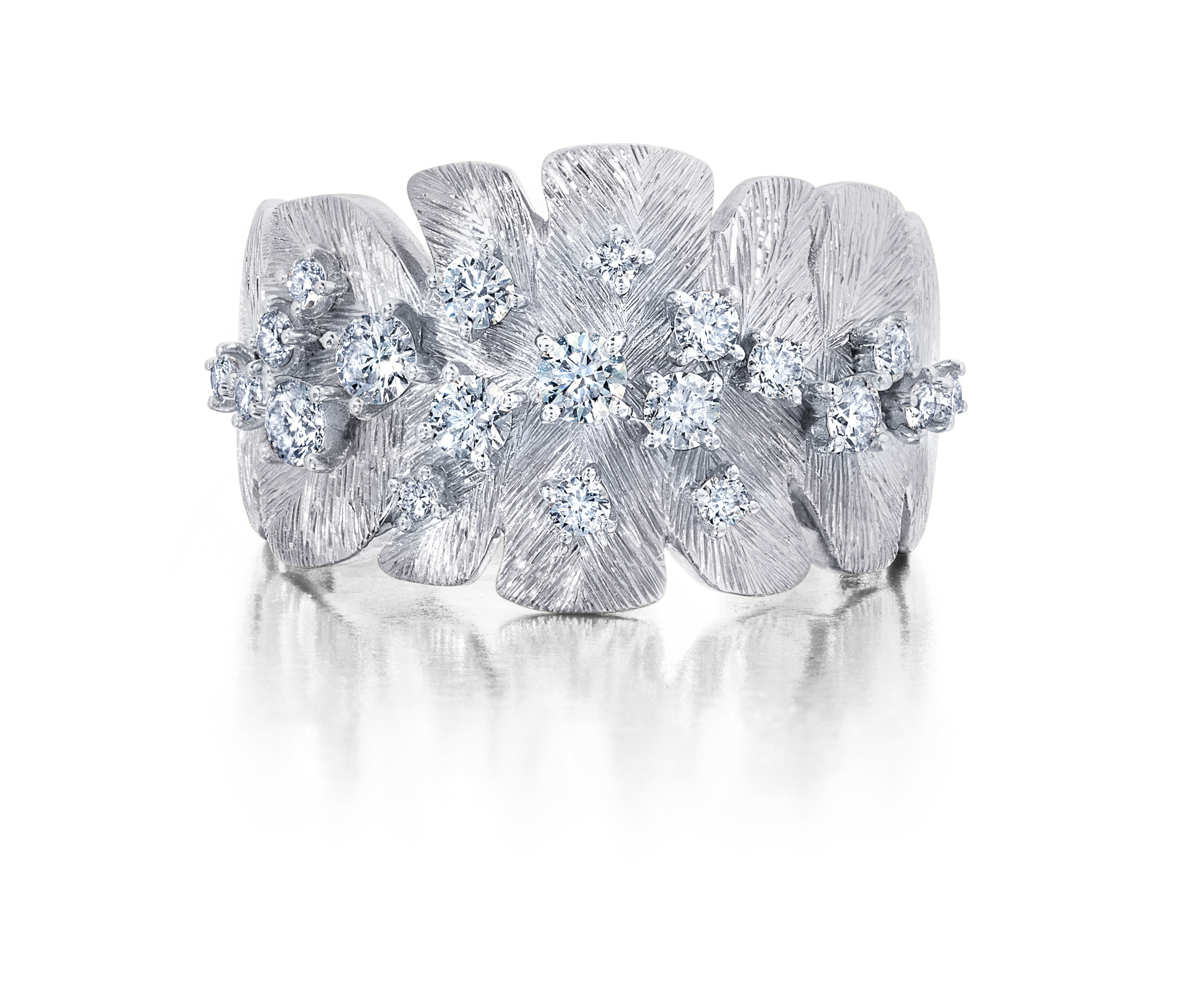 Diamond Samambaia Cigar Band Ring